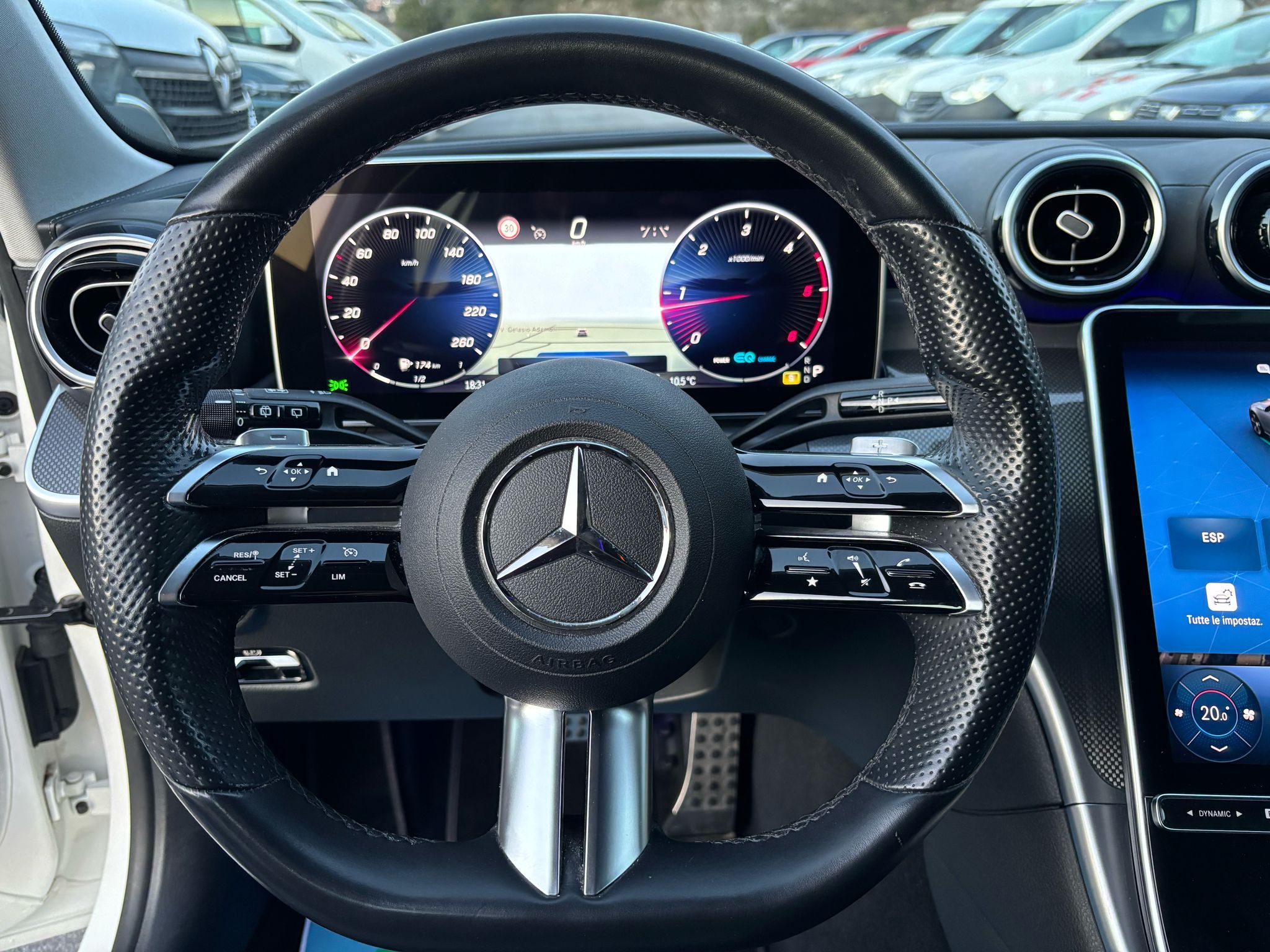Mercedes-Benz C-Class gallery image